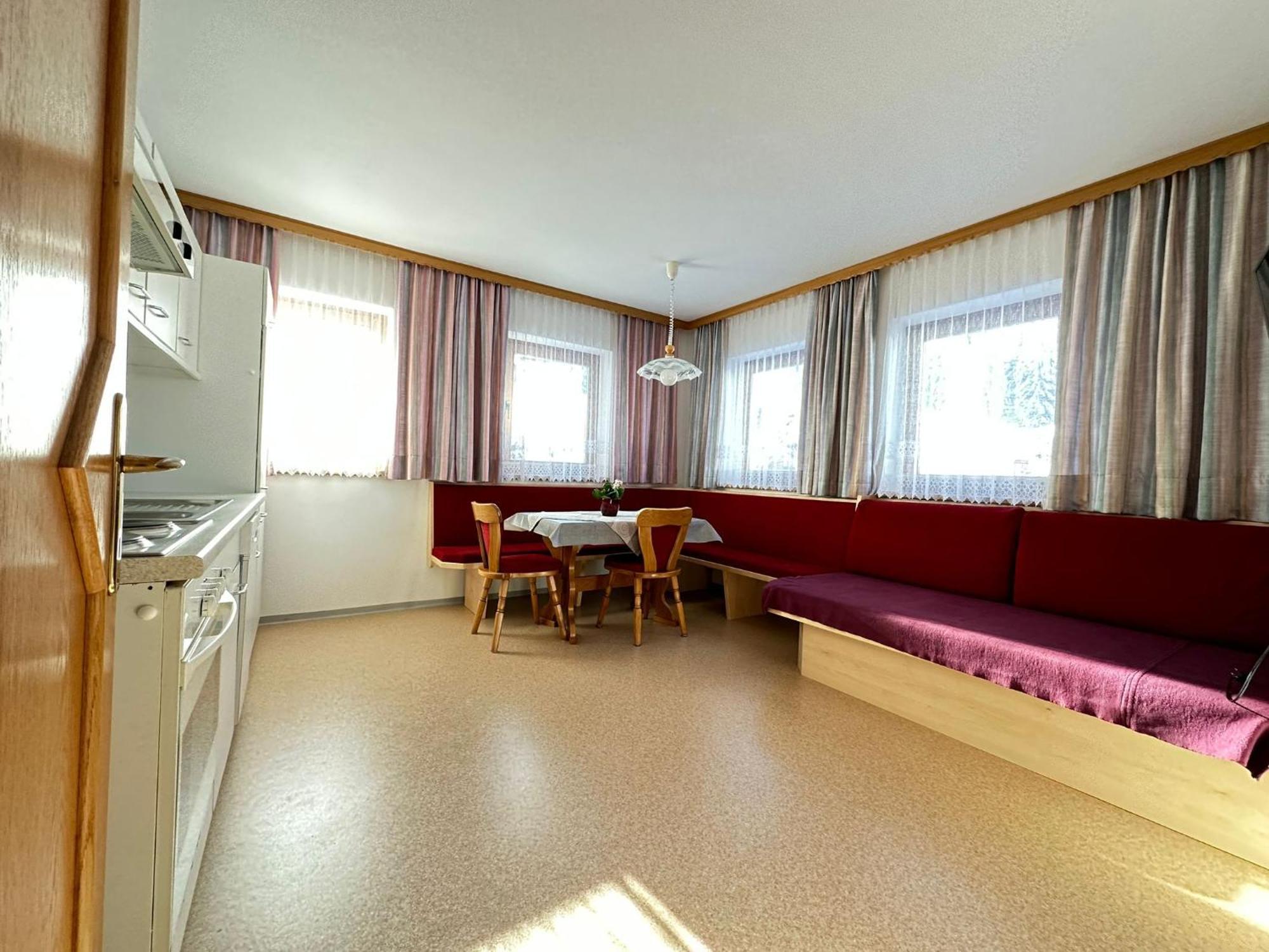 Haus Luxer Apartment เอาฟาค์ ภายนอก รูปภาพ